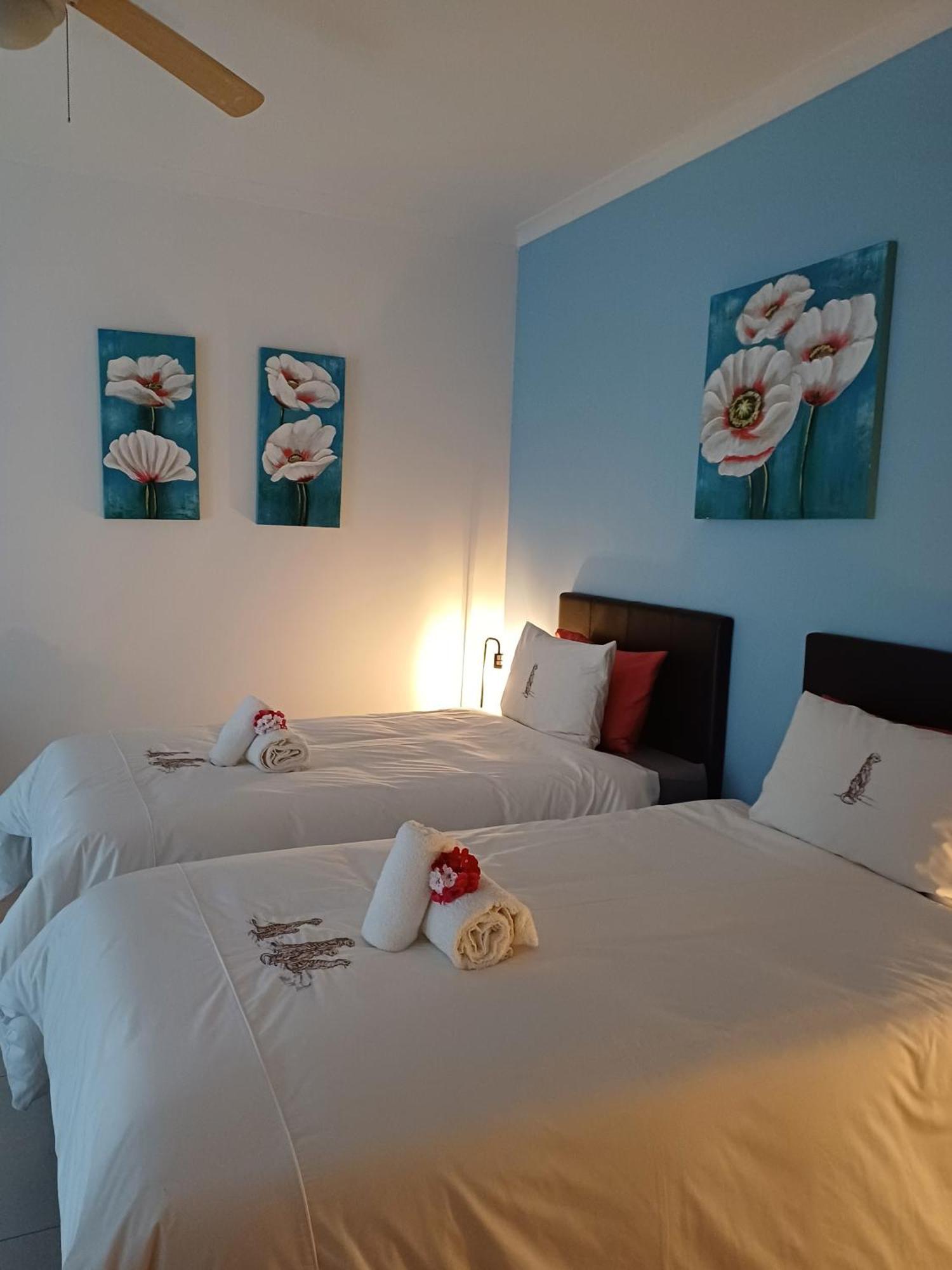 Capbon Guesthouse Уиндхоек Екстериор снимка